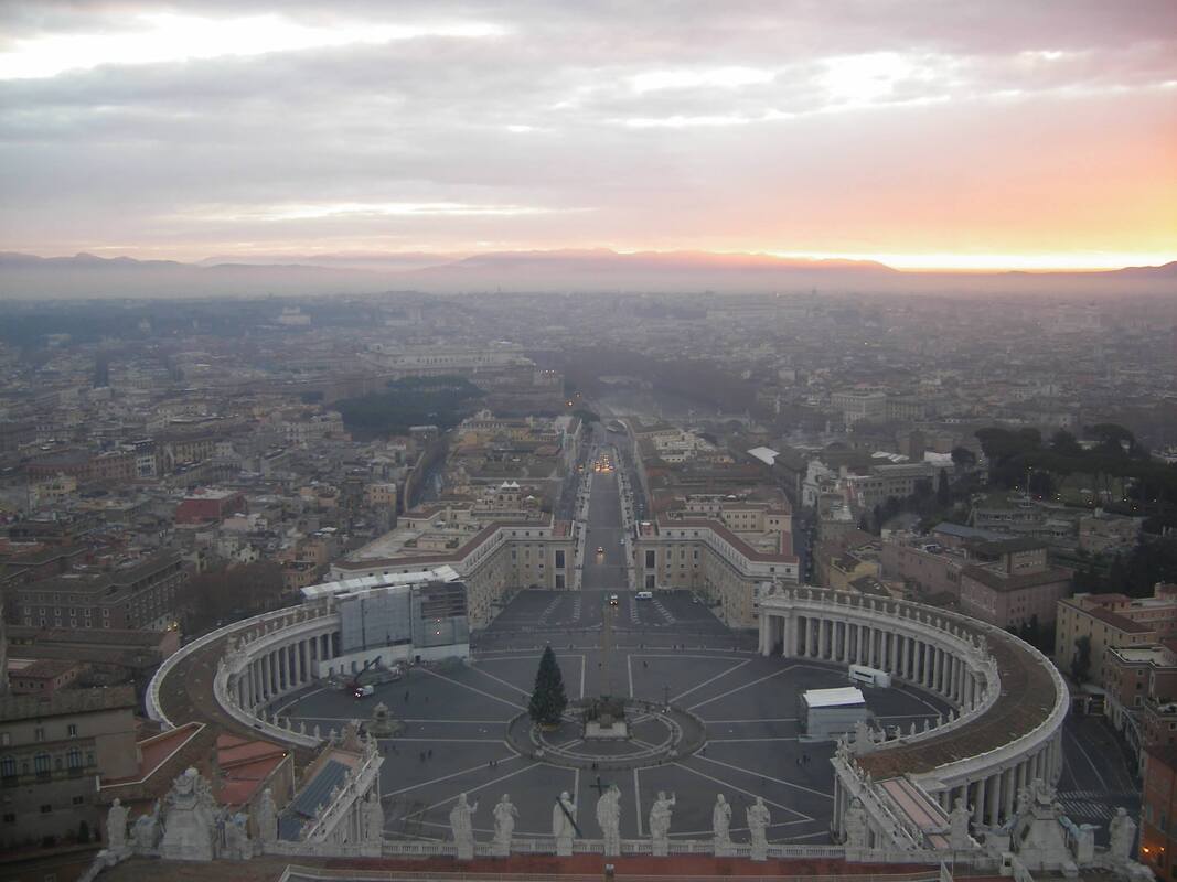 St. Peter's Square at sunrise